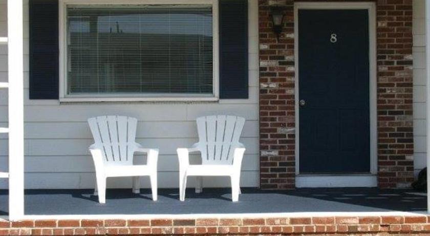 Royal Crest Inn - Hampton Beach photo
