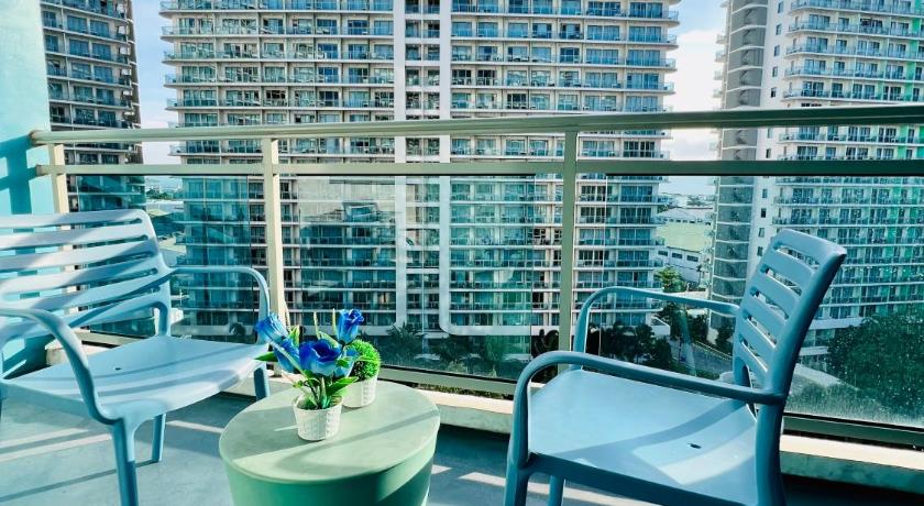 Azure Blue Wave 1BR w/ Netflix &Pool View MALDIVES photo