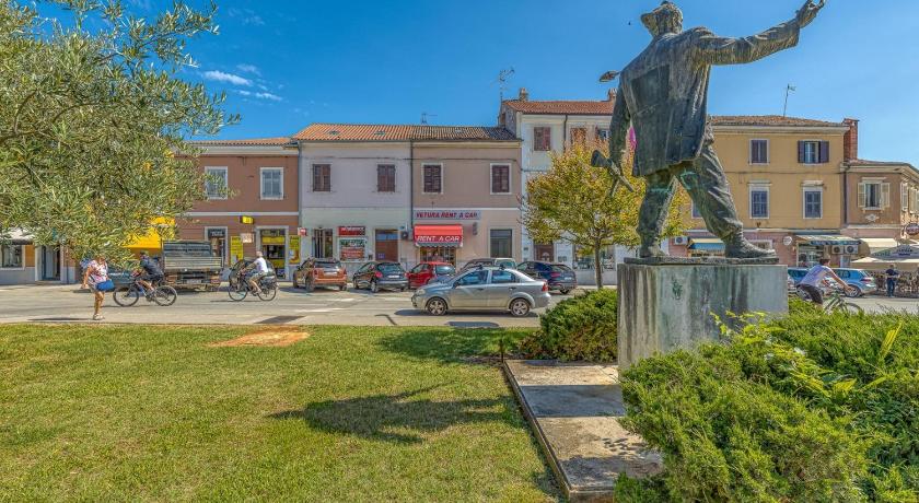 Rooms on Joakim Square — Hotel in Porec