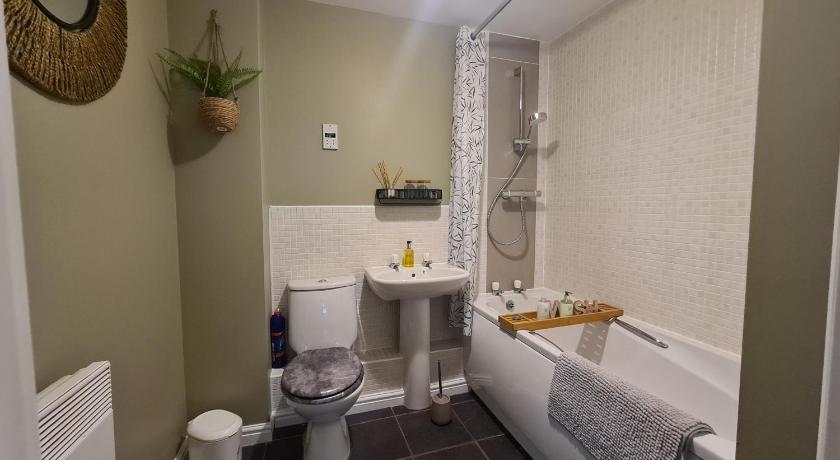Persimmon House photo