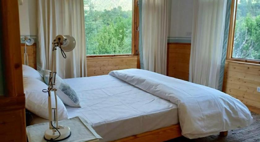RedHomeX Hilly PARADISE Villa photo