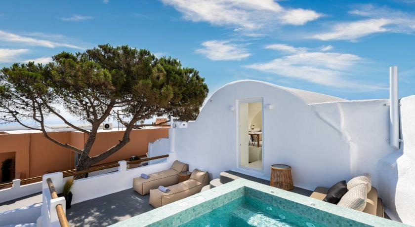 Hill Suites — Hotel in Santorini