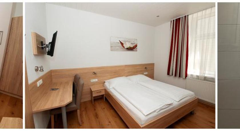 Image of Double room with private bathroom 2