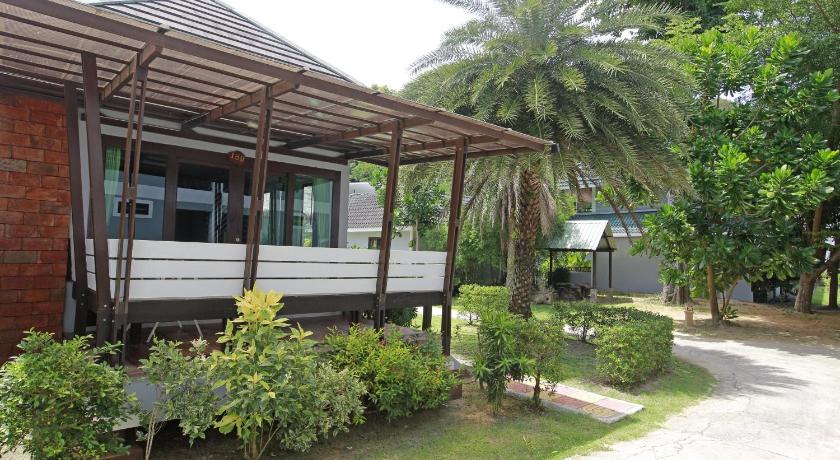 Image of Luxury Twin Bungalow 16
