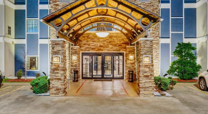Staybridge Suites Tyler University Area photo