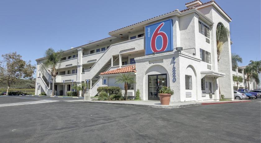 Motel 6-Bellflower, CA - Los Angeles — Hotel in Los Angeles (CA)
