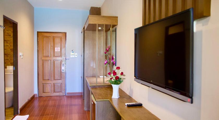 Image of Superior Pool Access 7