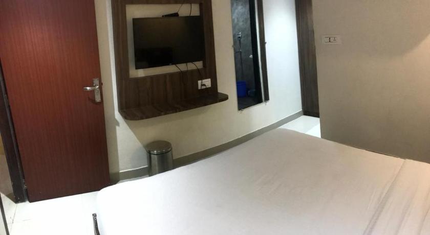 Hotel Castle Inn – Bombay/ Mumbai, KY