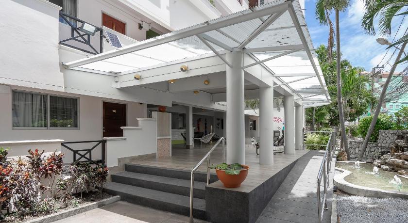 パタヤ Sawasdee place pattaya hotel 3つ星 ホテル ロビー