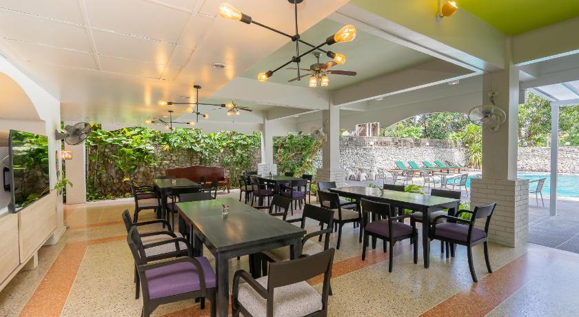 パタヤ Sawasdee place pattaya hotel 3つ星 ホテル 外観