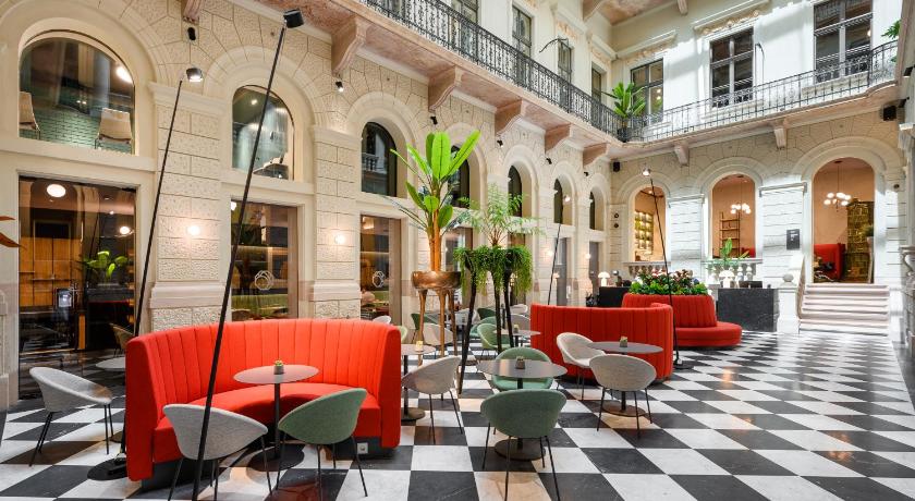 Hotel Oktogon Haggenmacher photo