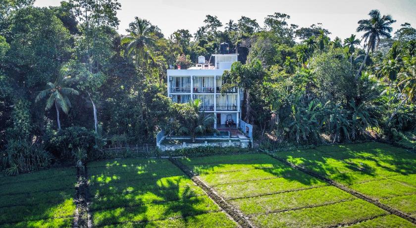 Green Edge Villa — Hotel in Hikkaduwa