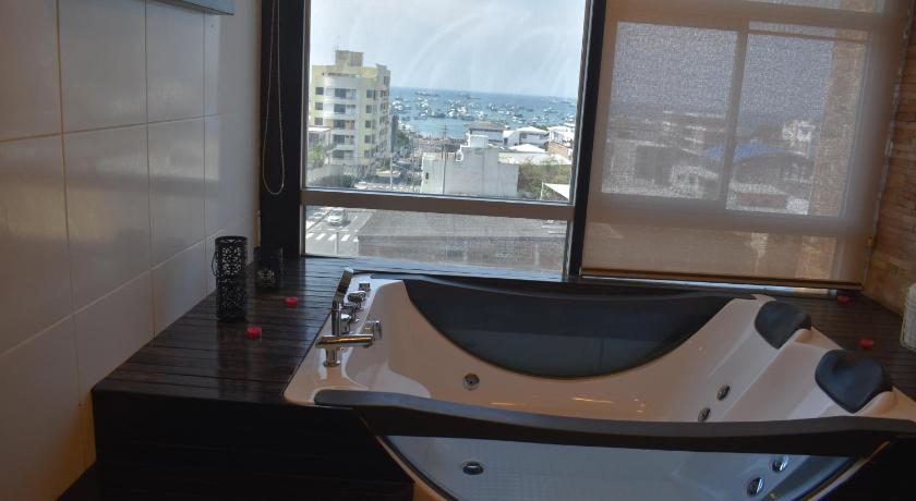 HOTEL OCEANIK photo