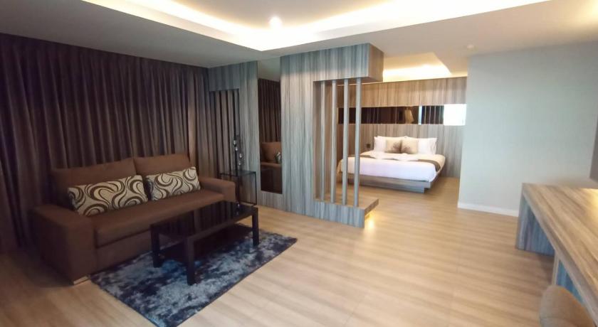 Image of Ocean Panorama Suite 5