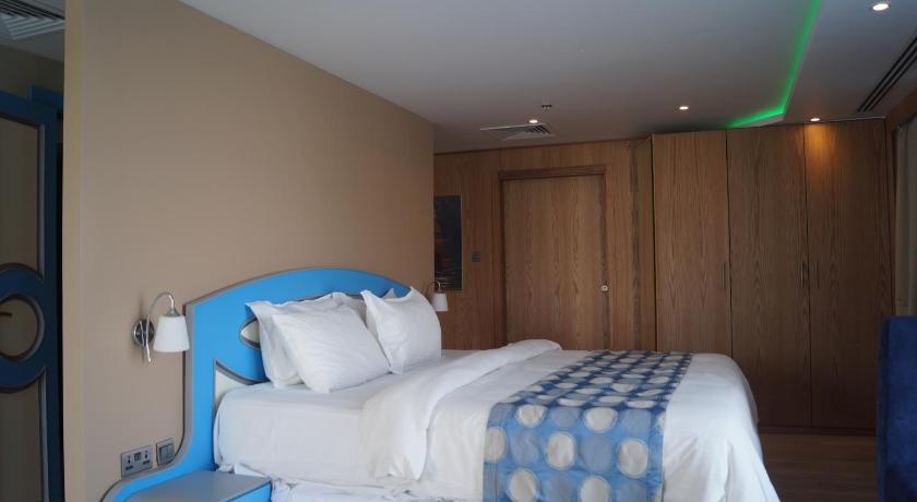 Image of King Suite with Balcony 9