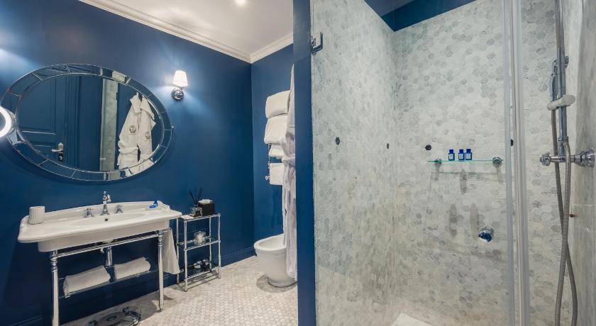 Image of Executive Suite 2