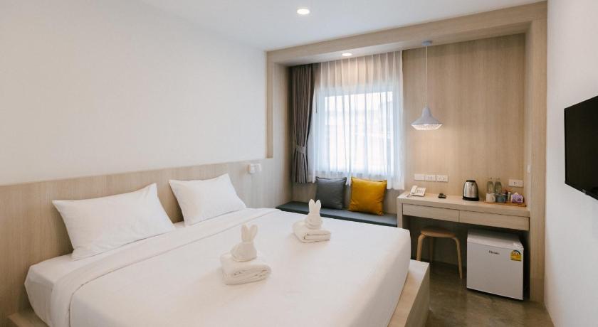 รูปของดีลักซ์ เตียงใหญ่ (Deluxe Double Room) 0