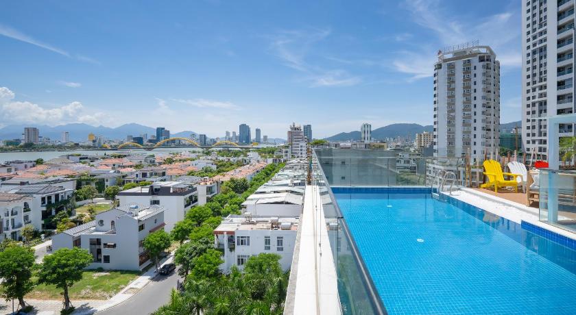 ダナン Santori Hotel and Spa 3つ星 ホテル 外観