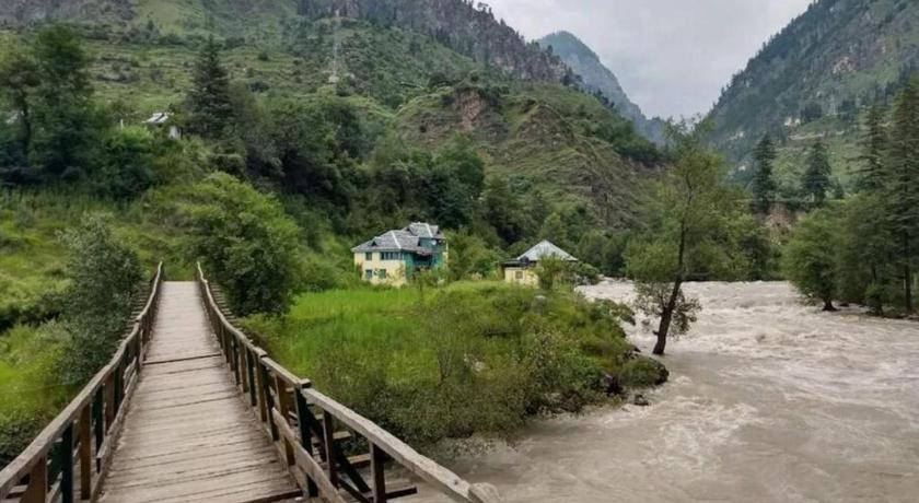 Odyssey Stays Baladhi - 1Km Trek from Main Road photo