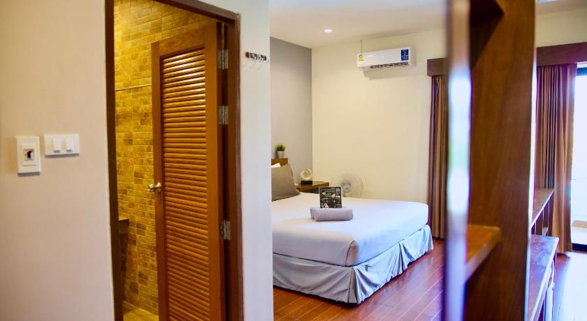 Image of Pool Superior 8