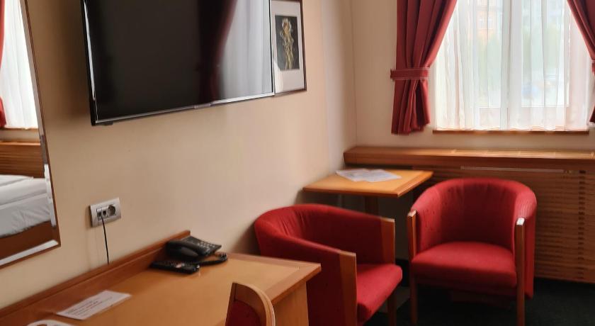 Hotel Slovan photo