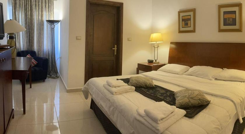 Tell Madaba Hotel photo