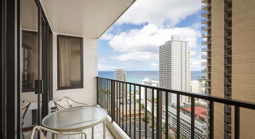 Image of One-Bedroom Suite with Partial Ocean View 1