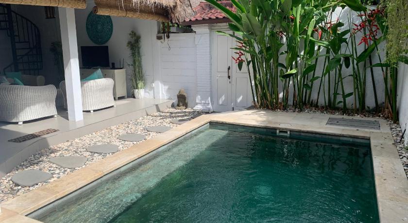 Villa Tiga Kelapa - image 2