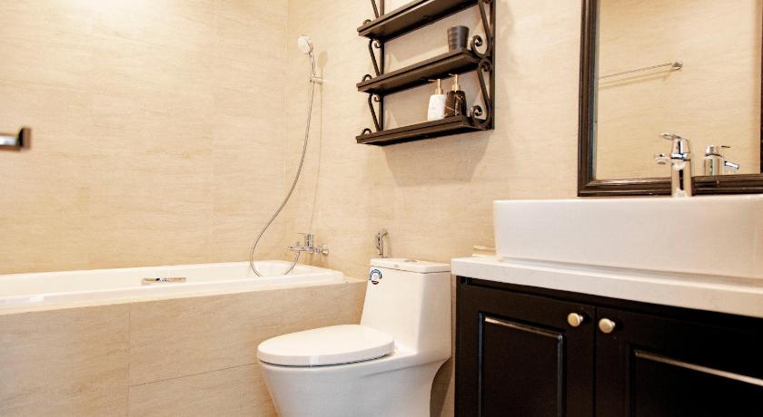 Căn Hộ Nhìn Ra Biển (Apartment with Sea View)