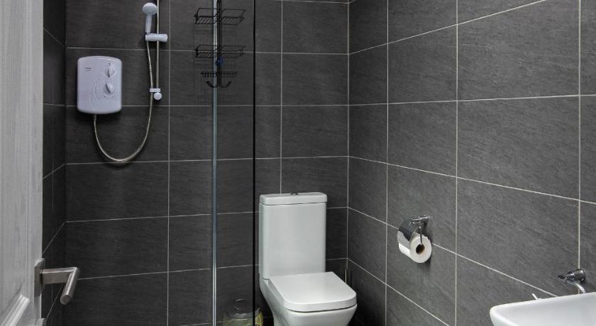 Town View Apartment by Sasco - image 14