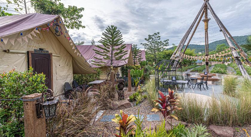 Image of Tent 7