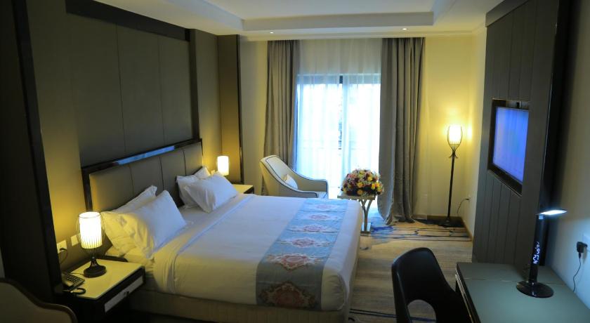 Checkinn Hotel photo