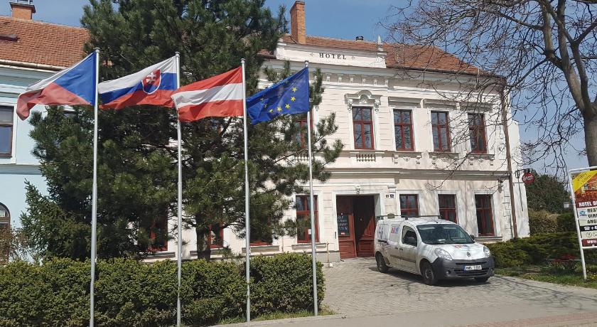 Hotel Drnholec — Hotel in Drnholec
