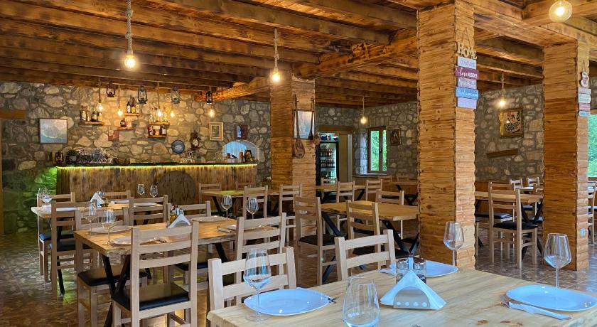 Alpinehouse Theth — Hotel in Qender Theth