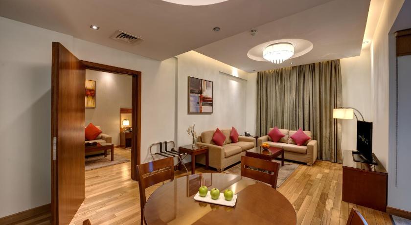 Image of Executive Suite 6