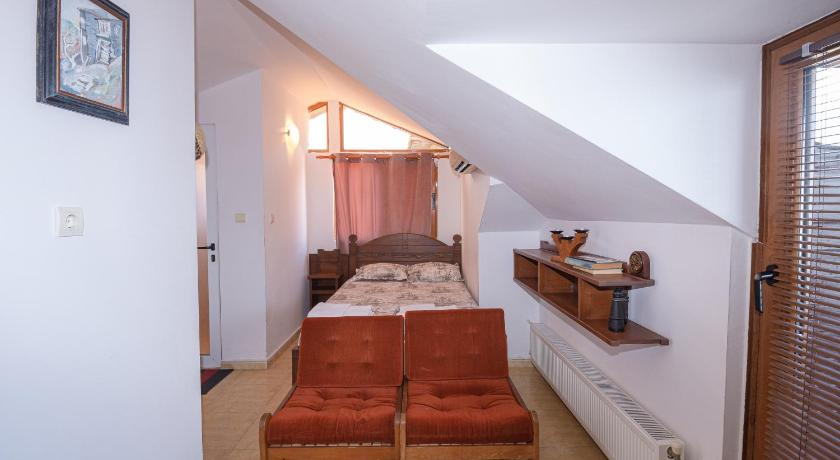 Guest House Doctor's House photo