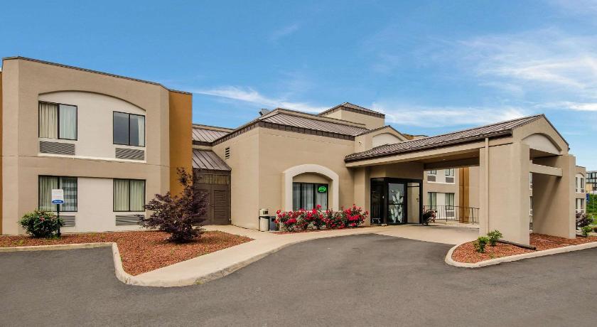 Sleep Inn Tanglewood Roanoke photo
