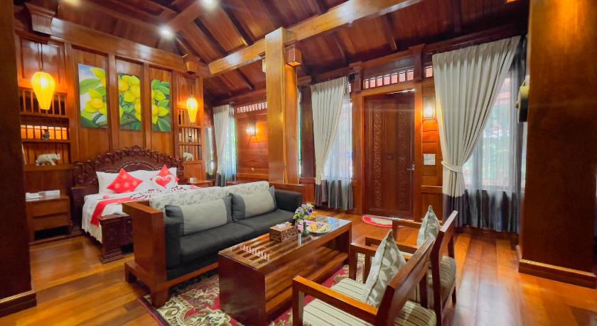 Image of Superior Bungalow 3
