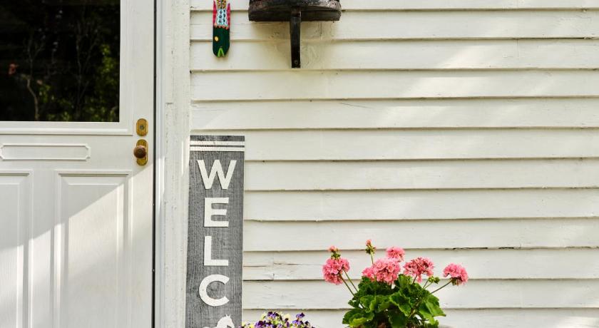Cedar Hill Farm B & B photo
