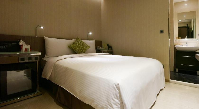 Image of Adjoining Twin Room 0