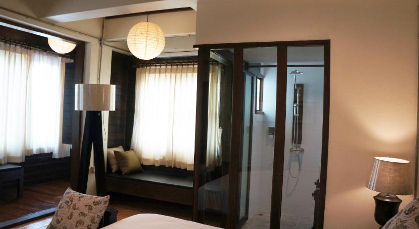 Image of Deluxe Room 9