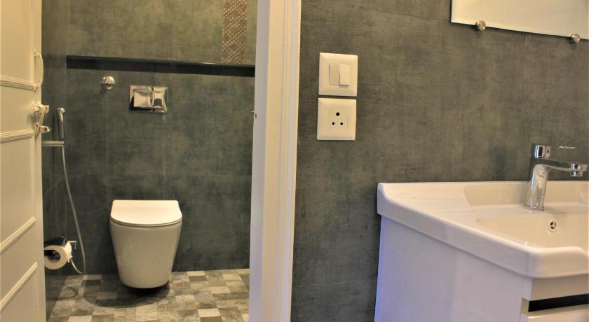 Image of Superior Triple Room 4
