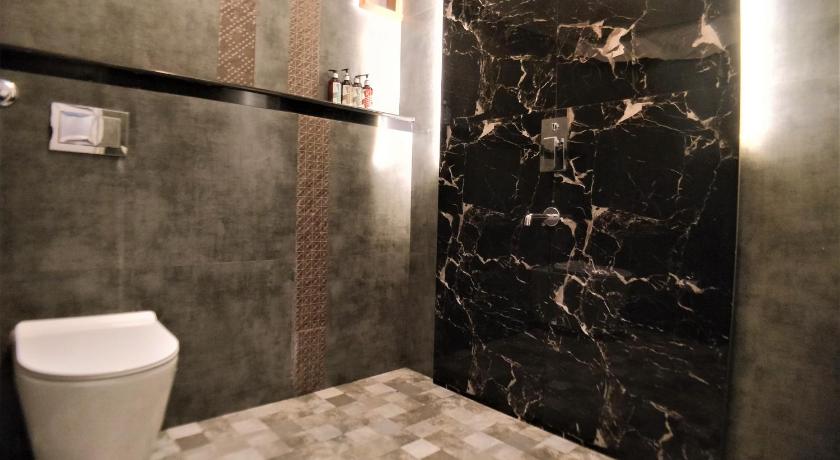 Image of Superior Triple Room 5