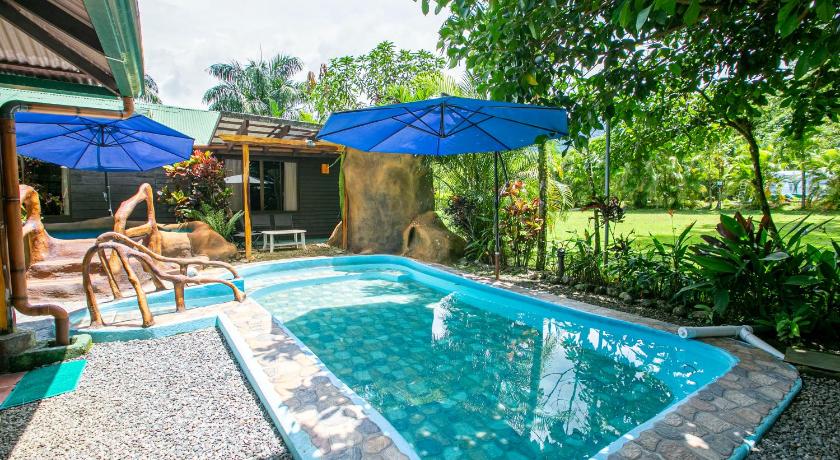 Cabanas Rio Escondido en La Fortuna photo