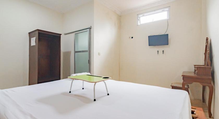 Image of Economy Room 4