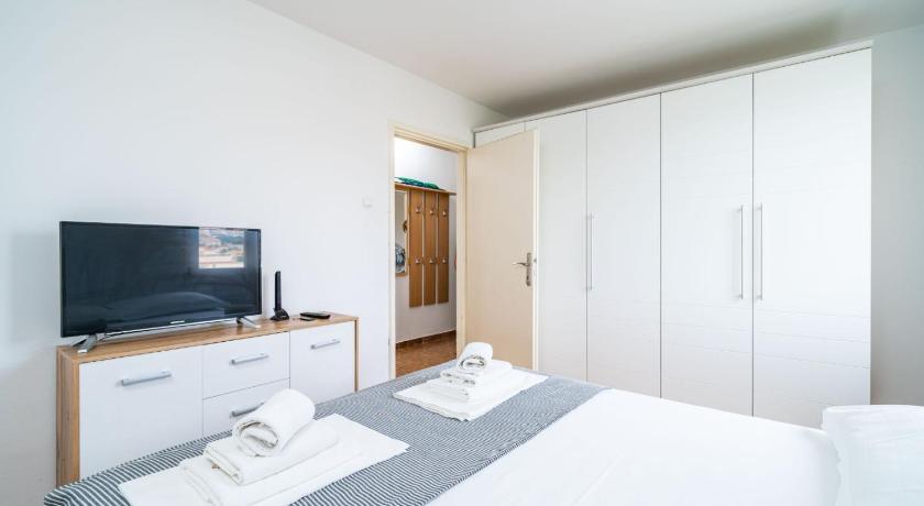 Apartment Vido- 1-Bedroom Apartment With Loggia photo