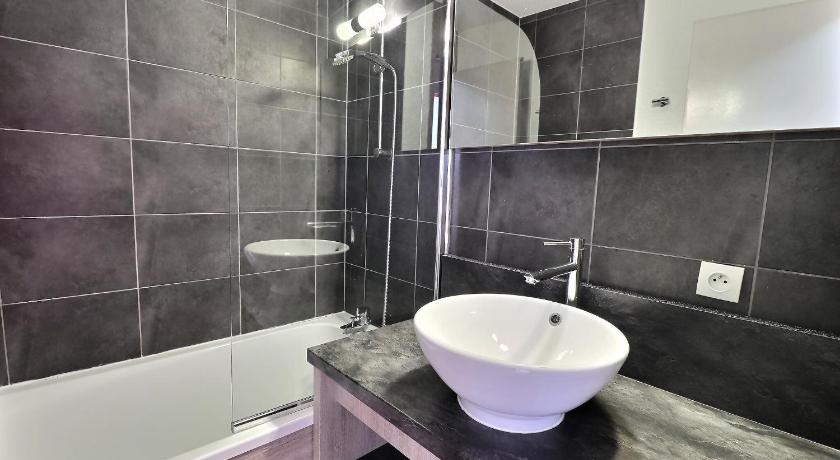 Image of One-Bedroom Apartment 2