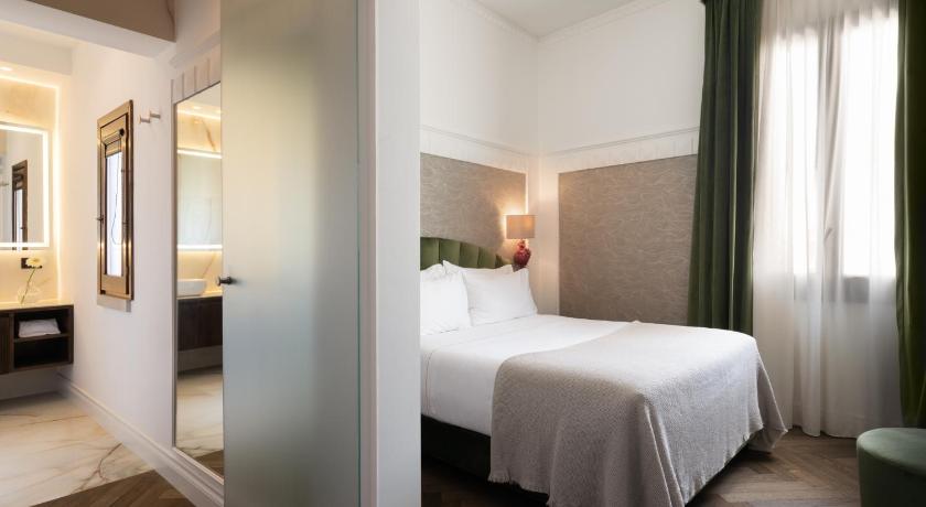 Image of Deluxe Double Room 5