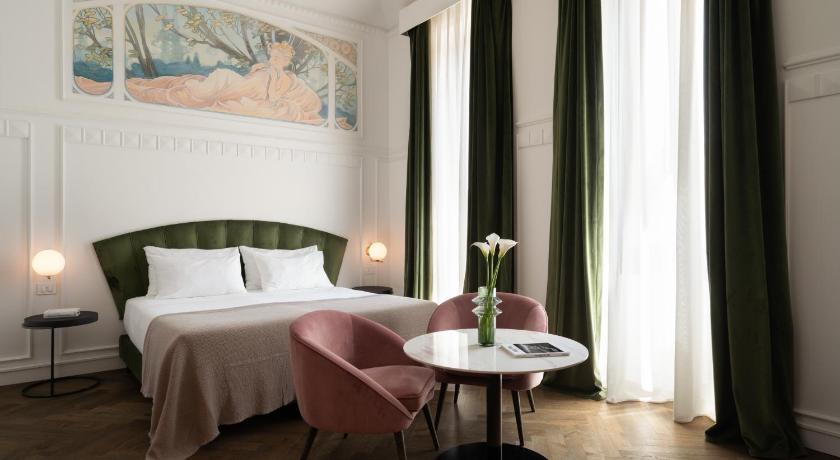 Image of Deluxe Double Room with City View 0