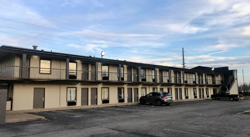 Hotel 7 Inn Paducah photo